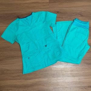 Med Couture Scrubs SET Top (S) and Pants (XS)